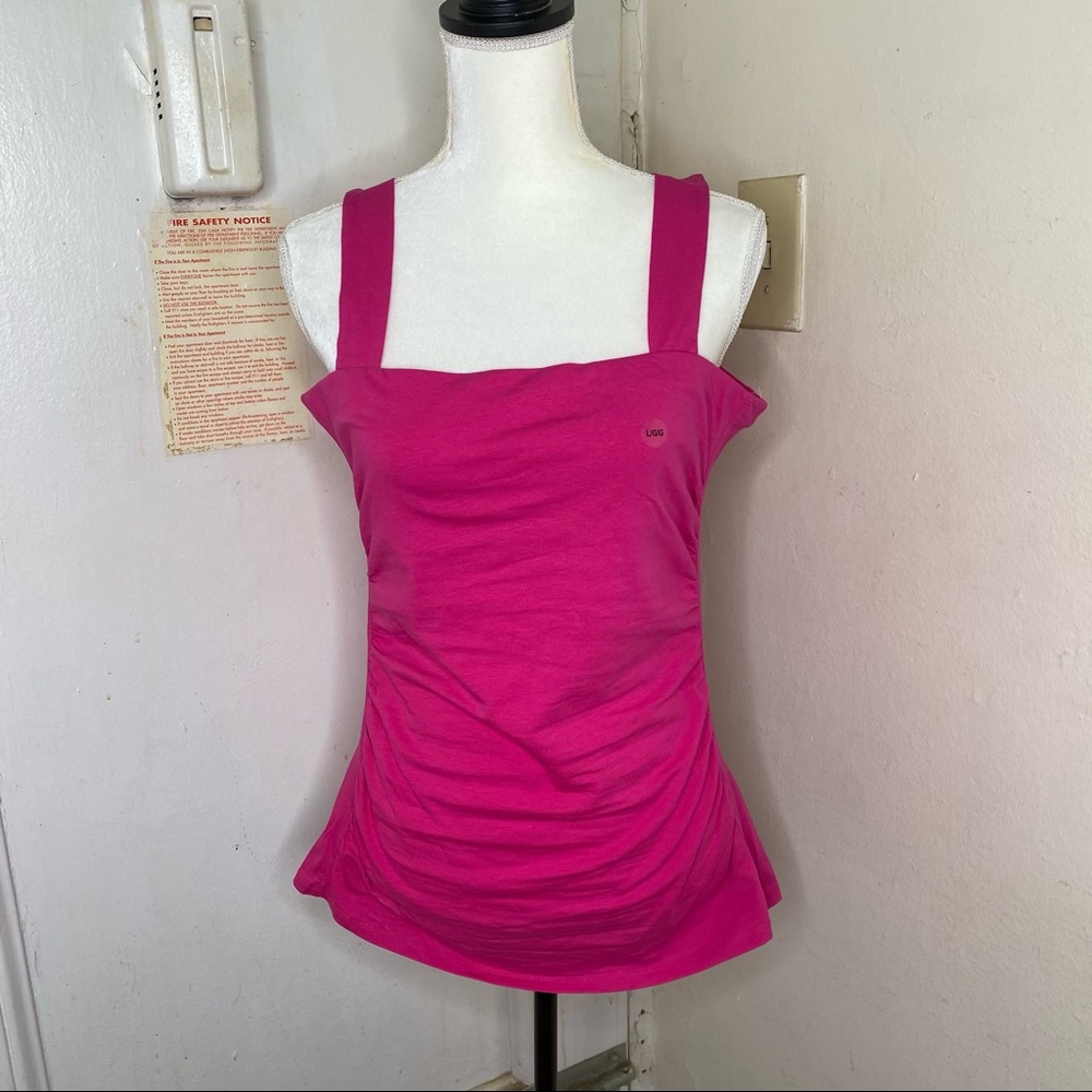 NWOT Signature Suzy Shier Tank